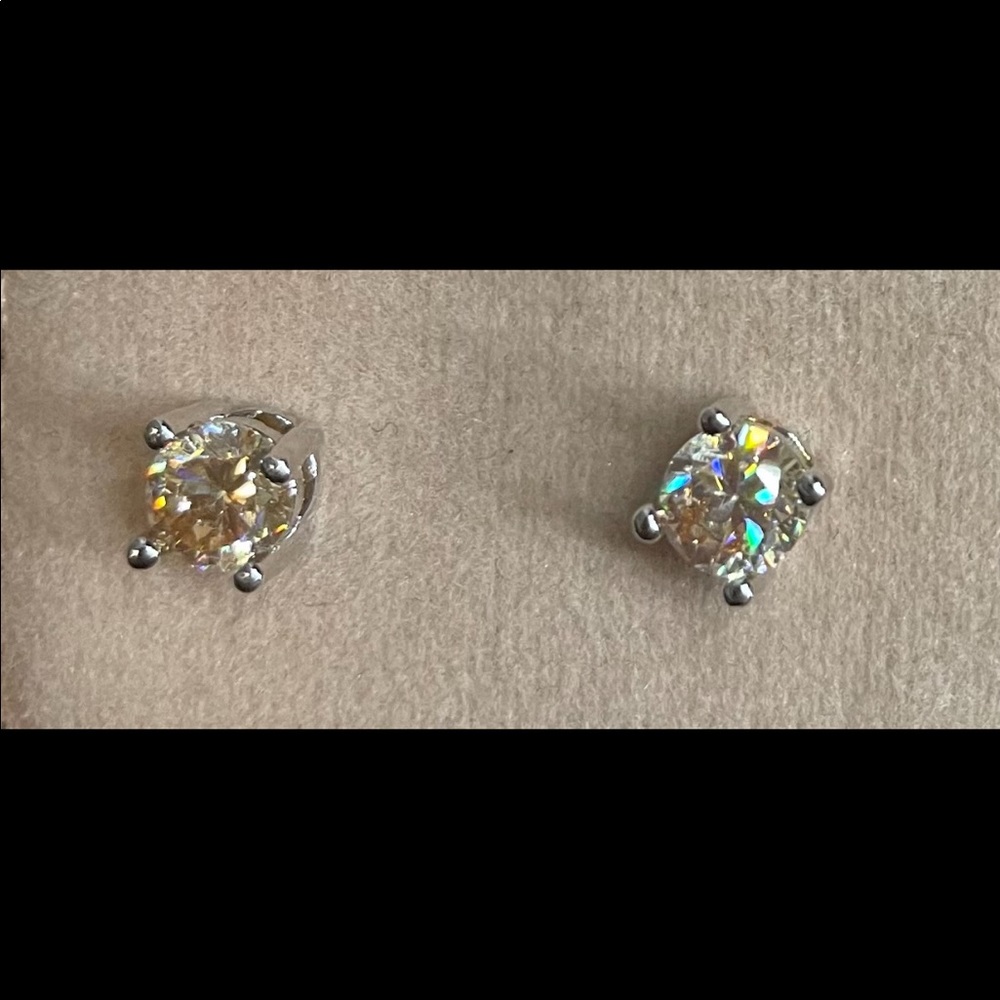 18K Whit gold plated Stud earrings